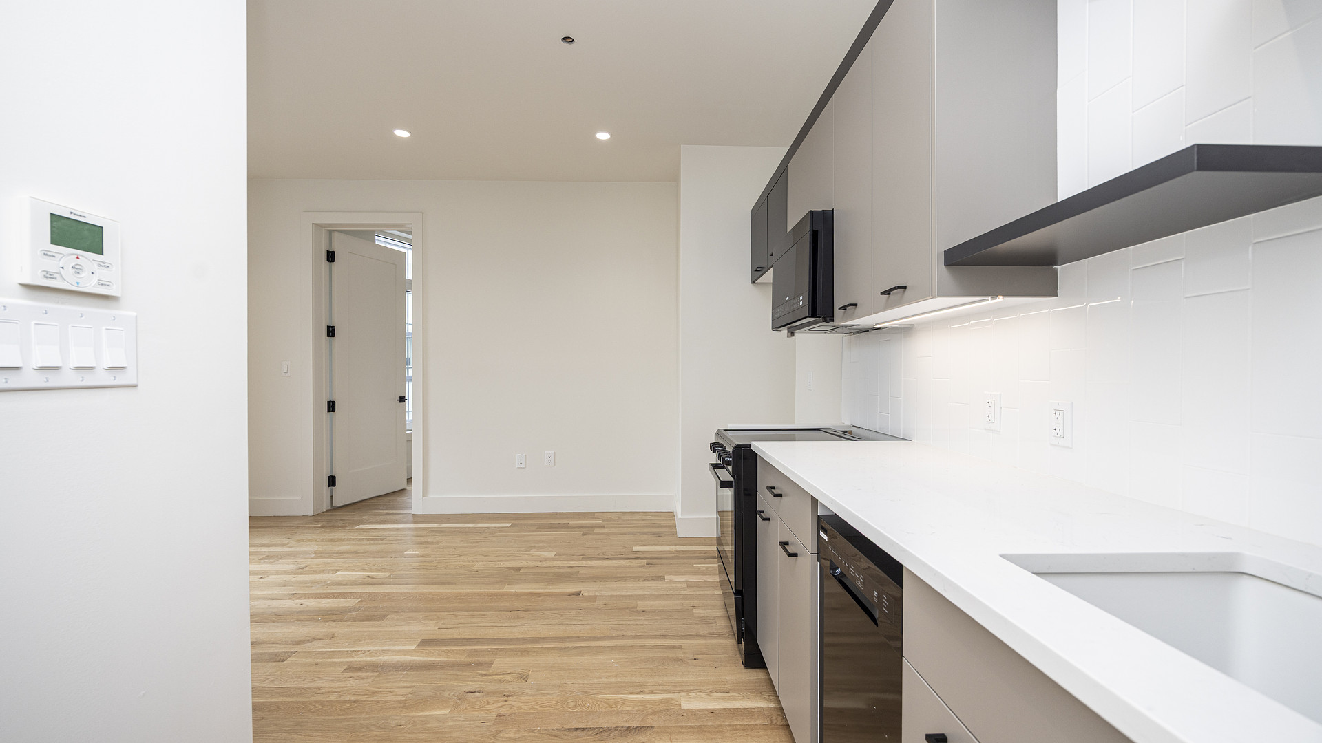 899 Fulton Street aka 486 Clinton Avenue Apartments photo 2