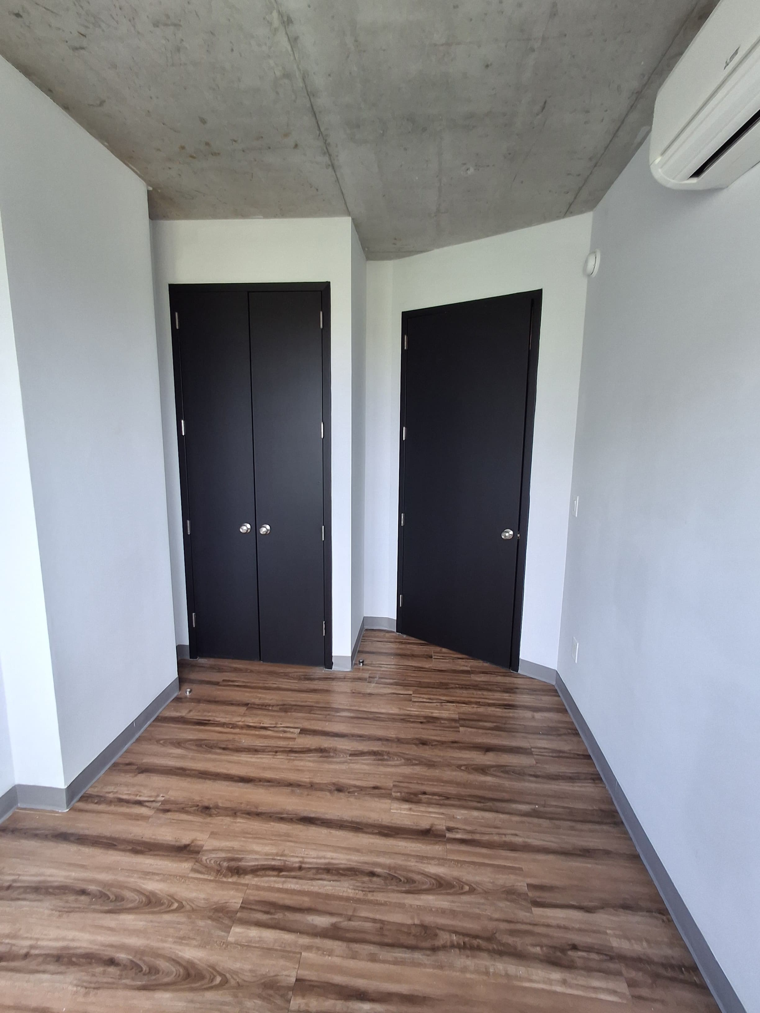 1420 Stebbins avenue apartments #4J photo 14