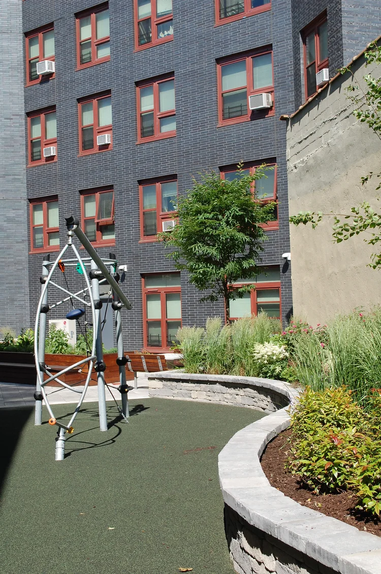 Meekerman Apartments photo 4